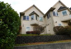 Pre-foreclosure in  ROCKEFELLER AVE UNIT 1 Everett, WA 98201