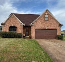 Pre-foreclosure in  MOSSY SPRINGS DR Oakland, TN 38060