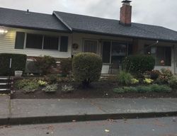 Pre-foreclosure in  NE 90TH AVE APT C Portland, OR 97220
