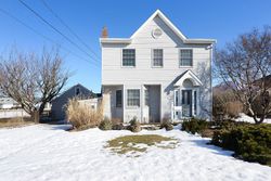 Pre-foreclosure in  JETMORE PL Massapequa, NY 11758