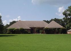 Pre-foreclosure in  BOLIN RD Hernando, MS 38632