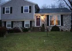 Pre-foreclosure Listing in AUTUMN LEAF CT LOUISVILLE, KY 40220