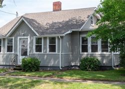 Pre-foreclosure in  HUNTINGTON AVE East Haven, CT 06512