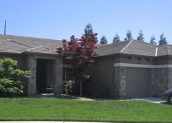 Pre-foreclosure Listing in S ARKLE CT VISALIA, CA 93292