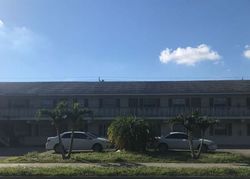  Woodside Dr , Pompano Beach FL