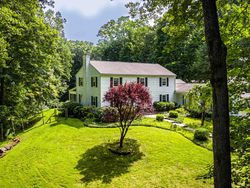 Pre-foreclosure Listing in WOODLAND RD MOUNT KISCO, NY 10549