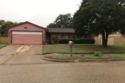 Pre-foreclosure in  HEDGE DR Dallas, TX 75249