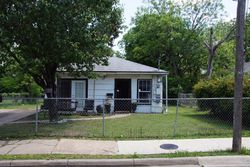 Pre-foreclosure in  METROPOLITAN AVE Dallas, TX 75210