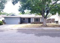 Pre-foreclosure in  PEMBROKE DR Modesto, CA 95350