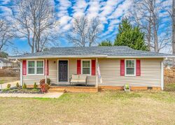 Pre-foreclosure in  PISGAH LN Inman, SC 29349