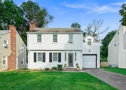 Pre-foreclosure in  SUTHERLAND RD Trenton, NJ 08618
