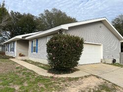 Pre-foreclosure Listing in CORONADO CIR CRESTVIEW, FL 32539