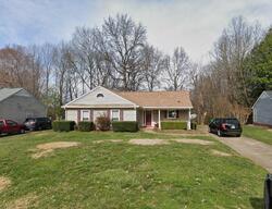 Pre-foreclosure in  DOVERSTONE CT Charlotte, NC 28208