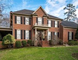 Pre-foreclosure in  WEYMOUTH LN Charlotte, NC 28270