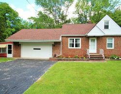 Pre-foreclosure Listing in ERIE RD EASTLAKE, OH 44095