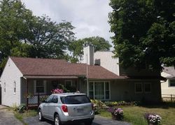 Pre-foreclosure Listing in N ROLLING HILLS RD GRAYSLAKE, IL 60030