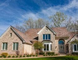 Pre-foreclosure in  ANDERSON DR Libertyville, IL 60048