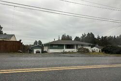 Pre-foreclosure in  SW 143RD ST Seattle, WA 98166