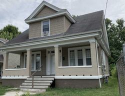 Pre-foreclosure Listing in CYPRESS ST LOUISVILLE, KY 40211