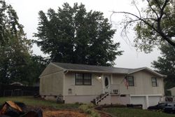 Pre-foreclosure in  E 8TH STREET CT N Independence, MO 64056