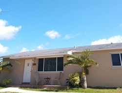 Pre-foreclosure Listing in SW 297TH TER HOMESTEAD, FL 33033