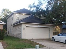 Pre-foreclosure in  CREEKVIEW DR Green Cove Springs, FL 32043