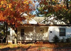 Pre-foreclosure in  N HYDE PARK AVE Durham, NC 27701