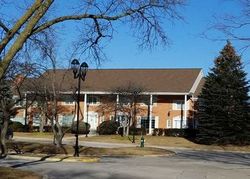 Pre-foreclosure in  N TOWER RD UNIT 2J Oak Brook, IL 60523