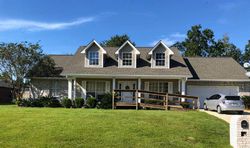 Pre-foreclosure Listing in TWIN PINES CIR CANTONMENT, FL 32533