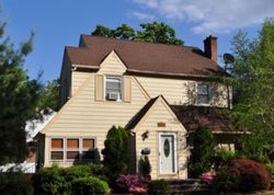 Pre-foreclosure Listing in ESPY RD CALDWELL, NJ 07006