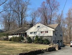 Pre-foreclosure Listing in WHITE OAK DR CALDWELL, NJ 07006