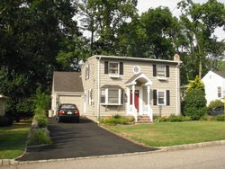 Pre-foreclosure Listing in PARK ST CALDWELL, NJ 07006