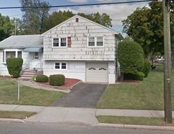 Pre-foreclosure in  NEW BRIDGE RD Bergenfield, NJ 07621