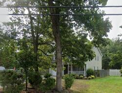 Pre-foreclosure in  MUNCEY RD Bay Shore, NY 11706
