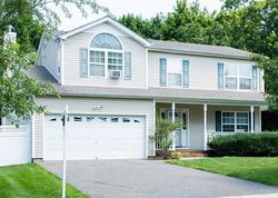 Pre-foreclosure Listing in BREFNI ST AMITYVILLE, NY 11701