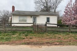  Mcclain St, York SC