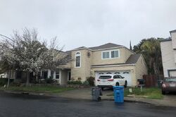 Pre-foreclosure in  BAYSIDE TER Vallejo, CA 94591