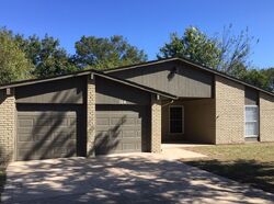 Pre-foreclosure in  QUEENS RD Muskogee, OK 74403