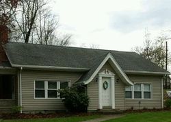 Pre-foreclosure Listing in EAST PIKE ZANESVILLE, OH 43701