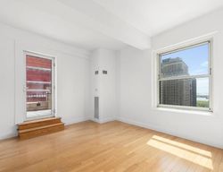 Pre-foreclosure in  GREENWICH ST  New York, NY 10006