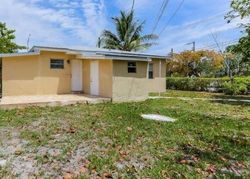 Pre-foreclosure Listing in NE 159TH ST MIAMI, FL 33162