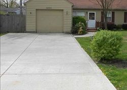 Pre-foreclosure Listing in PARKWOOD RD MENTOR, OH 44060