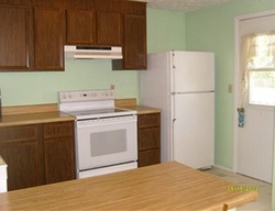 Pre-foreclosure in  WILLOW RUN DR Mentor, OH 44060