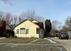 Pre-foreclosure in  N GRANT ST Westmont, IL 60559