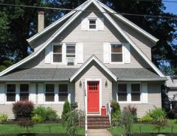 Pre-foreclosure in  LANSDOWNE TER Plainfield, NJ 07062
