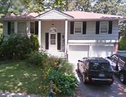 Pre-foreclosure Listing in HUNTINGTON AVE KINGS PARK, NY 11754