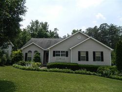 Pre-foreclosure in  APPALACHIAN LN Mauldin, SC 29662