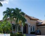 Pre-foreclosure in  SHENENDOAH CIR Naples, FL 34113