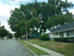 Pre-foreclosure in  GREENLAWN AVE Clifton, NJ 07013