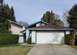 Pre-foreclosure in  ESTUARY CT Sacramento, CA 95831